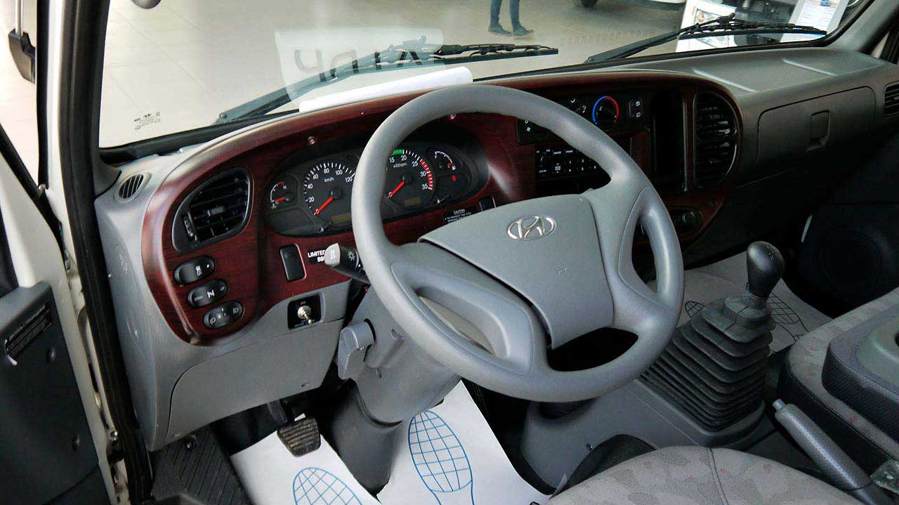 Hyundai HD 78 Евроборт руль и органы управления